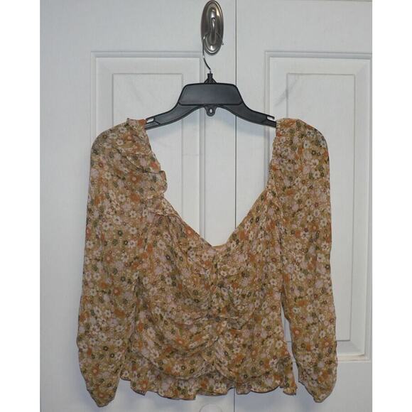 ASTR the Label Womens Ruched Sleeve Blouse in Mustard Orange Ditsy Floral SM $55 - Picture 4 of 7
